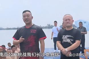 好会撩啊！女记者的采访让内马尔坐立不安