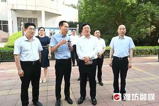 在想什么？东契奇撤步三分杀死比赛时怒吼 保罗表情亮了